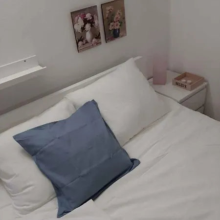 Apartman In 42063 *