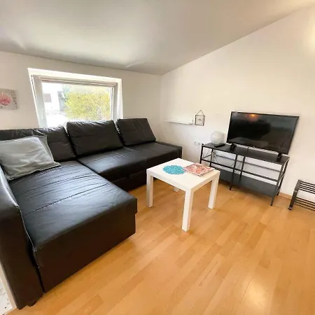 In 42063 Apartment *